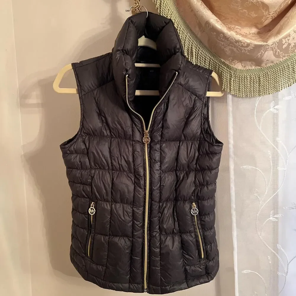 Michael Kors  Women's Black quilted vest Sz S down filled